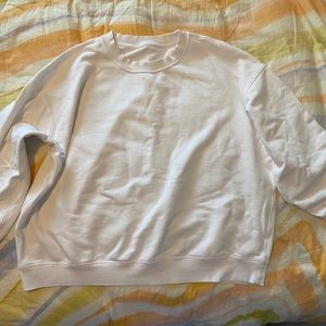 Lululemon Women’s Perfectly Oversized Cropped Crew Size 12